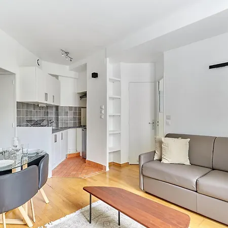 Appartement Charming 1 Bedroom Le Marais By Studio Prestige Parijs