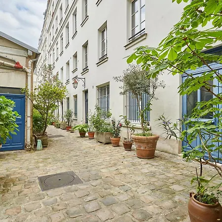 Charming 1 Bedroom Le Marais By Studio Prestige Appartement Parijs